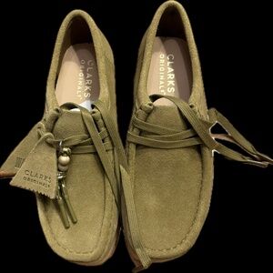 Clark’s Wallace Mid Green Suede